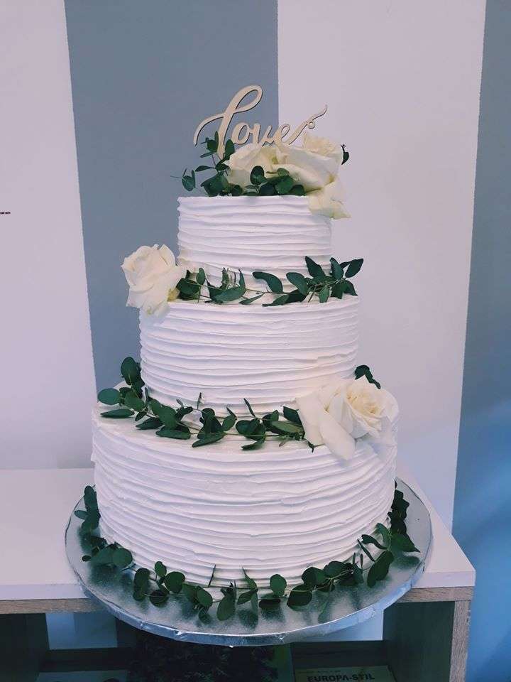 Mladenačke torte na 3 kata slika-26